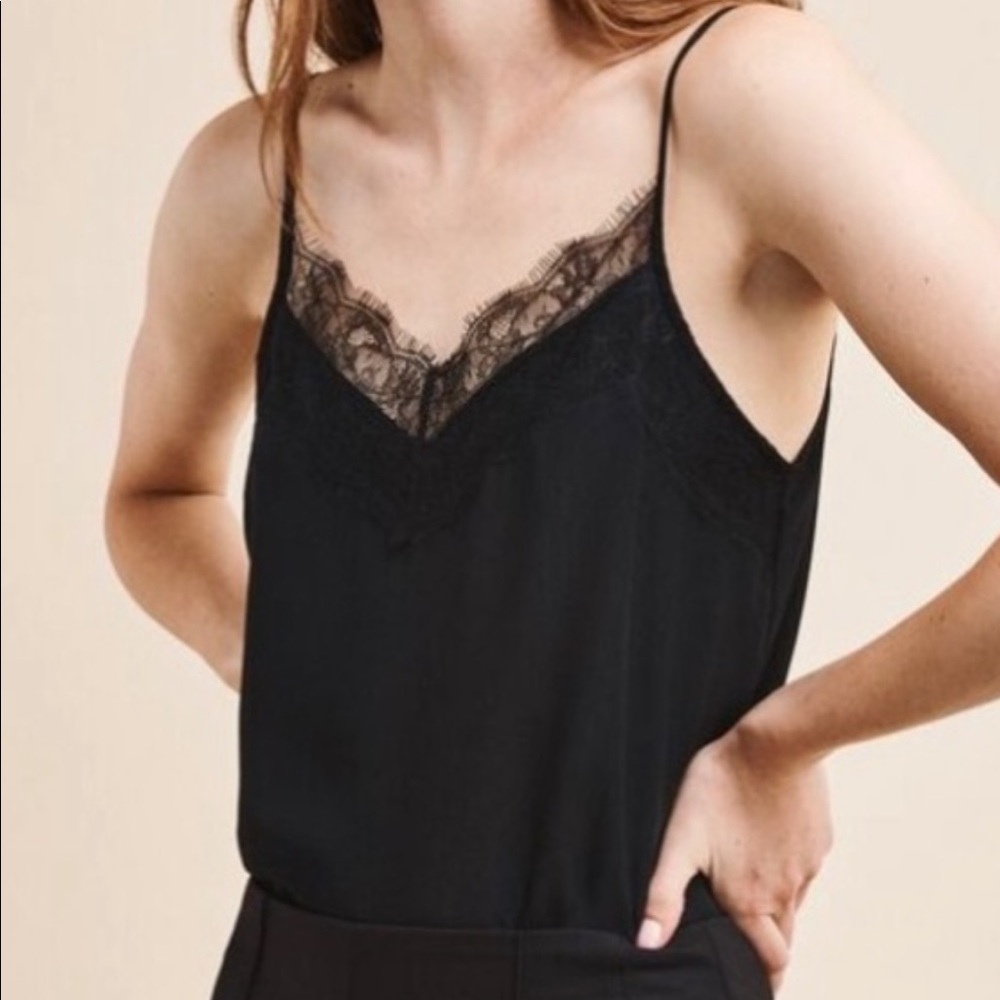 Dynamite adjustable cami with lace border✨